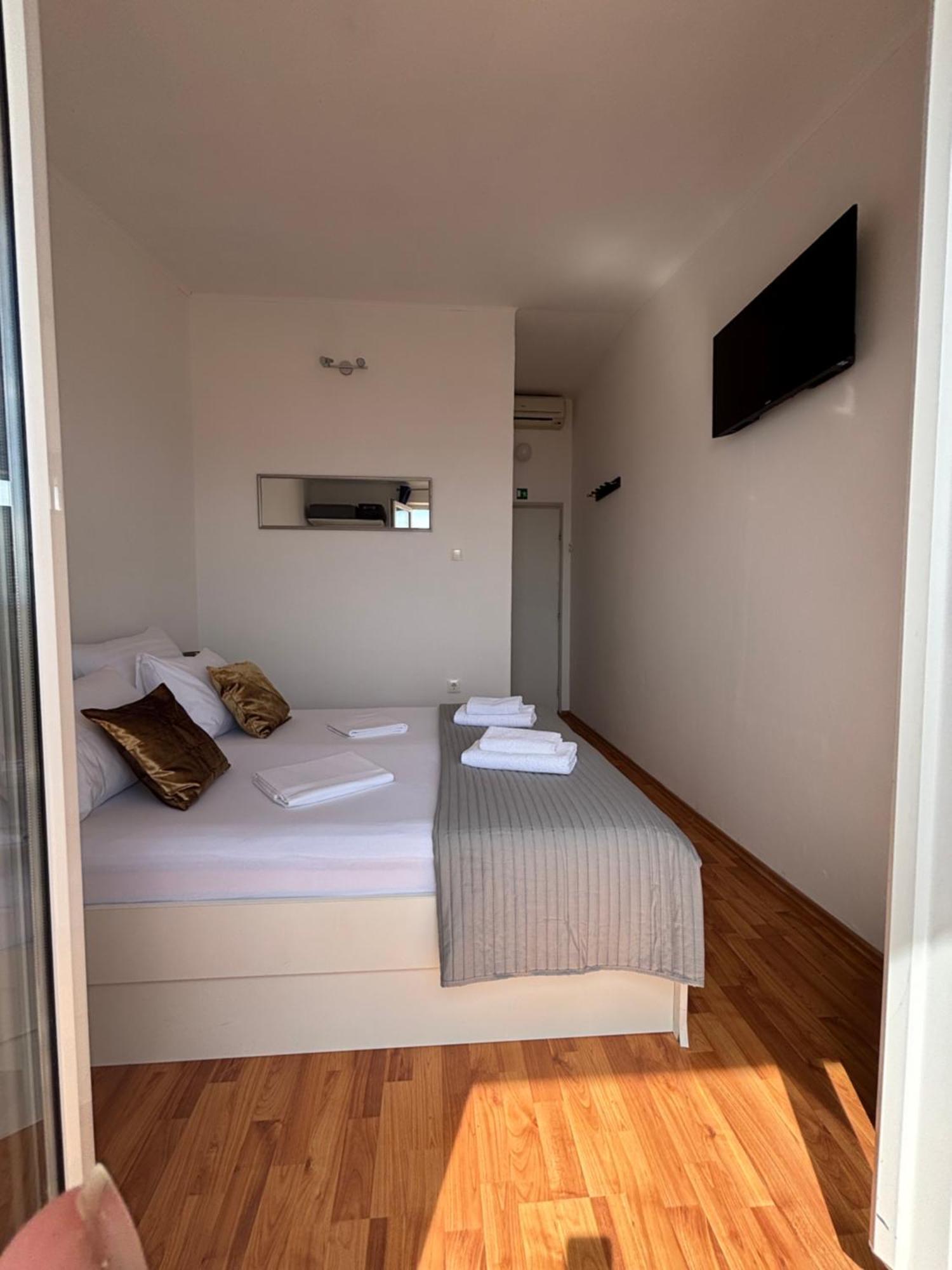 Plava Laguna Zavala Extérieur photo